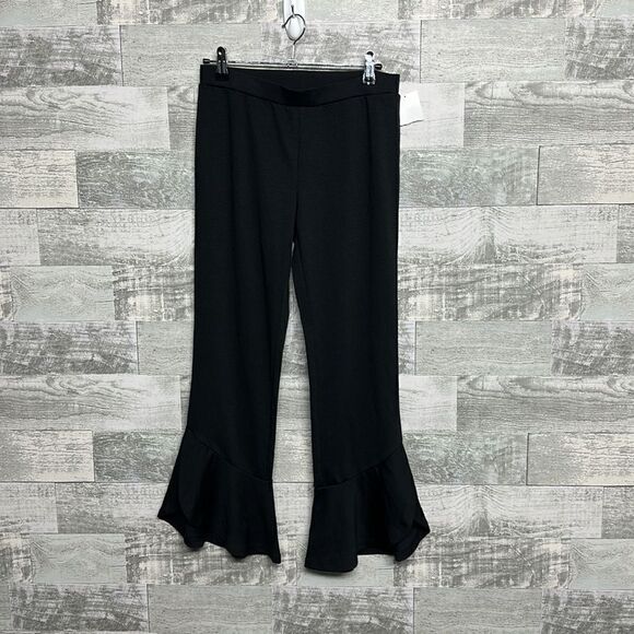 Abound Ruffle Hem Cropped Pants - Picture 3 of 5